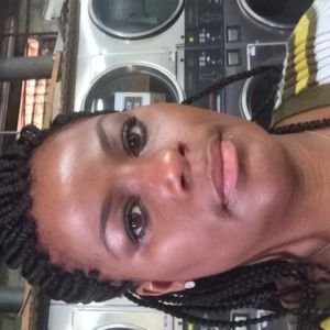 Meet your Posher, Lottie